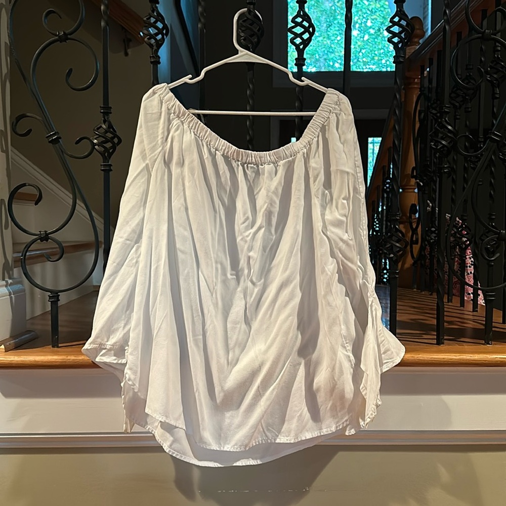 Women’s white off the shoulder top, size large